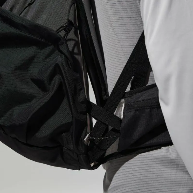 unisex_d_freeflow_l_pack__8.webp Unisex 3D Freeflow 30+5L Pack Grey/Black^Berghaus Flash Sale